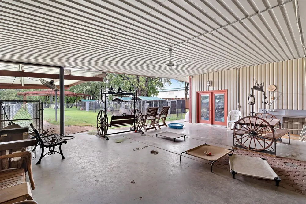 7438 Wright Road Houston, TX 77041