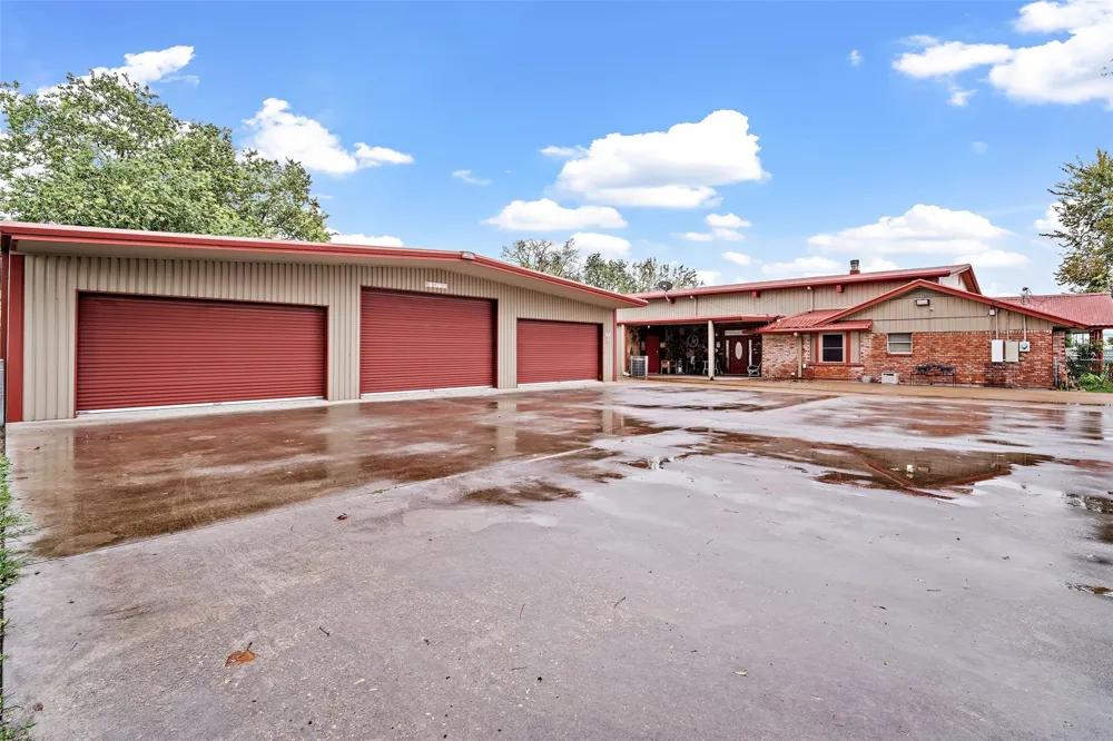 7438 Wright Road Houston, TX 77041