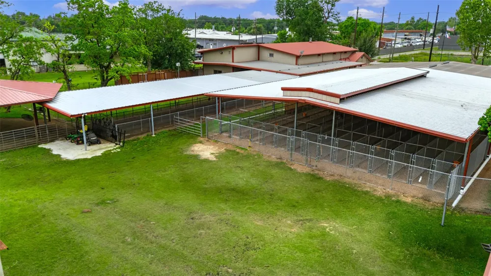 7438 Wright Road Houston, TX 77041