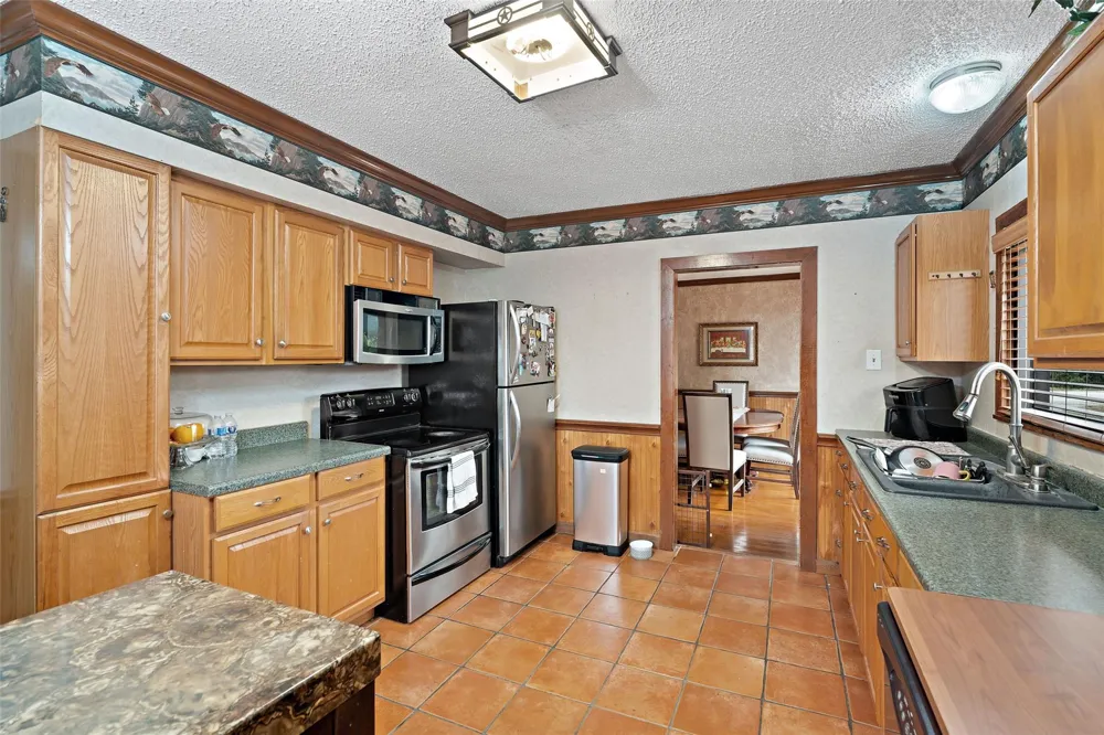 7438 Wright Road Houston, TX 77041