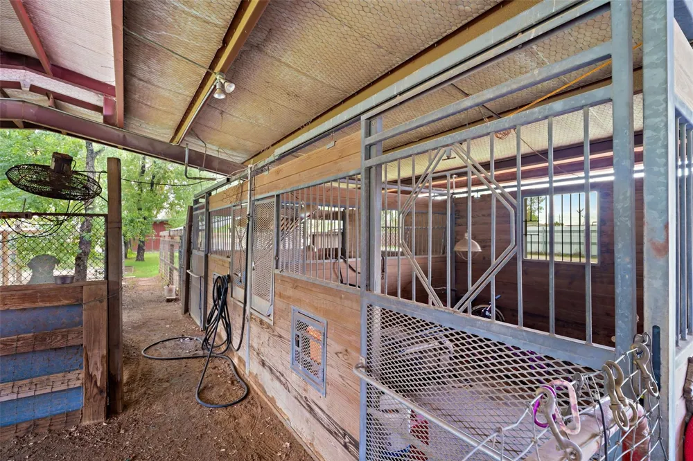 7438 Wright Road Houston, TX 77041
