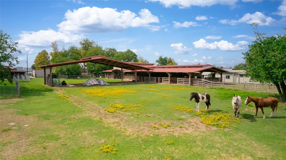 7438 Wright Road Houston, TX 77041