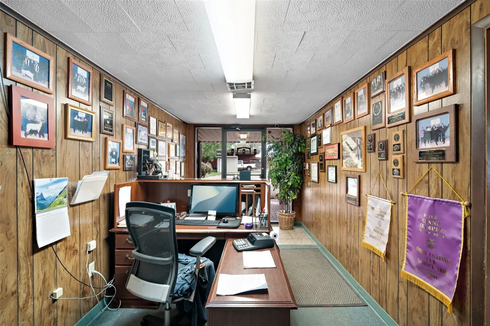 7438 Wright Road Houston, TX 77041