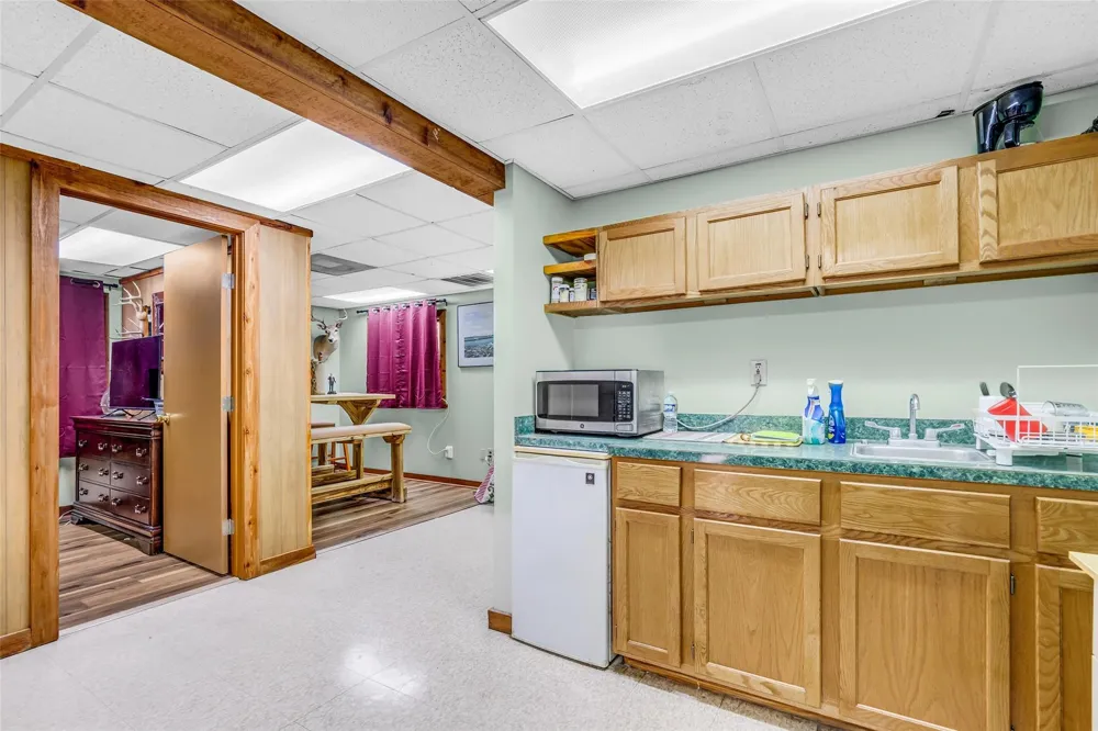 7438 Wright Road Houston, TX 77041