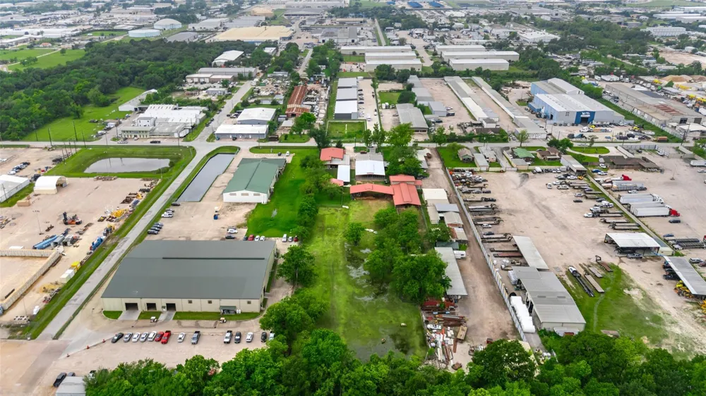 7438 Wright Road Houston, TX 77041