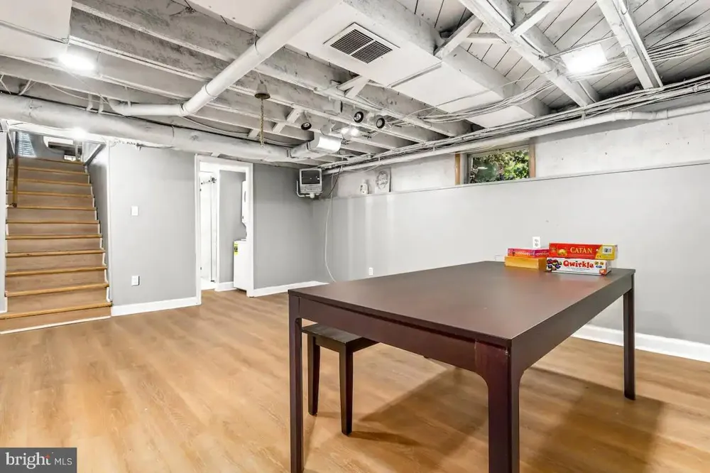 301 BEVERLEY PLACE Edgewater, MD 21037