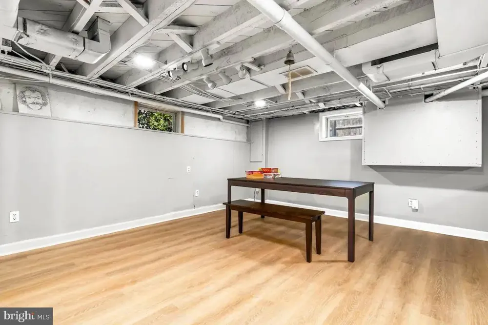 301 BEVERLEY PLACE Edgewater, MD 21037