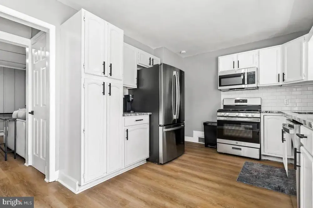 301 BEVERLEY PLACE Edgewater, MD 21037