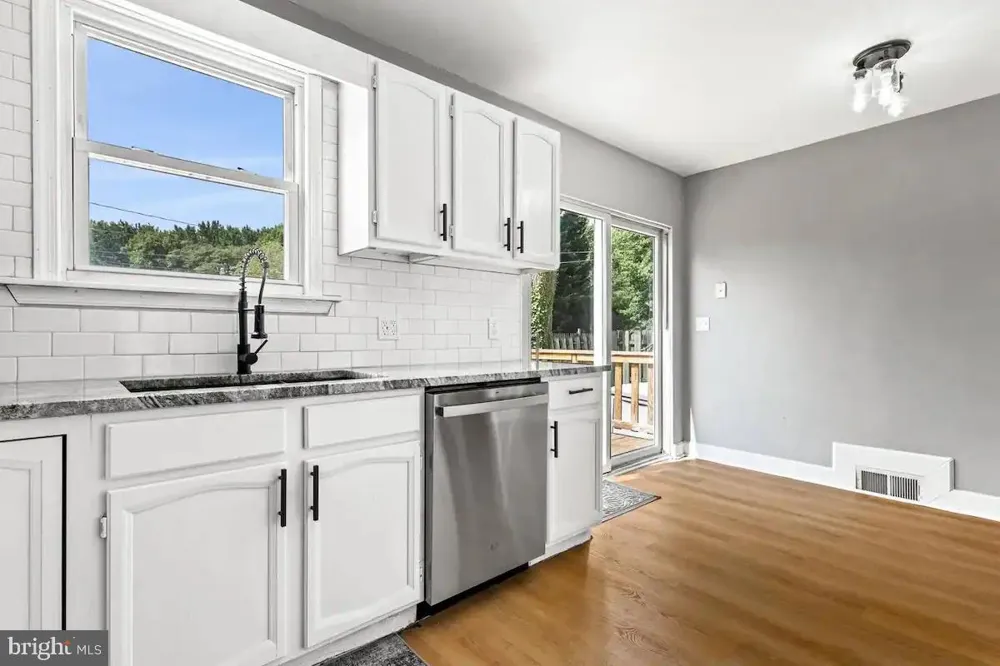 301 BEVERLEY PLACE Edgewater, MD 21037