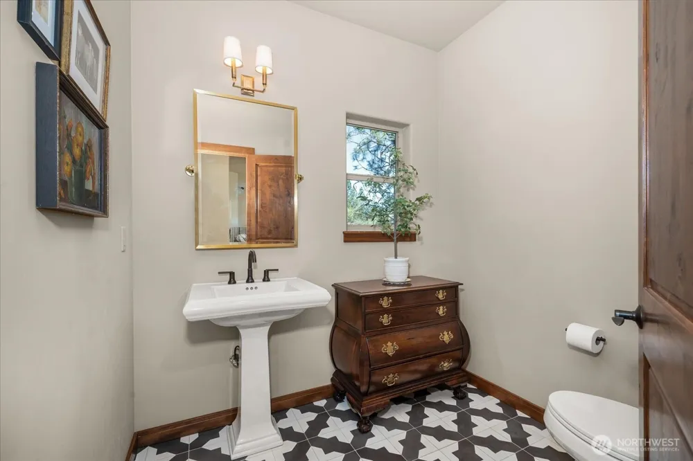2415 Hangman Creek Lane Spokane, WA 99224