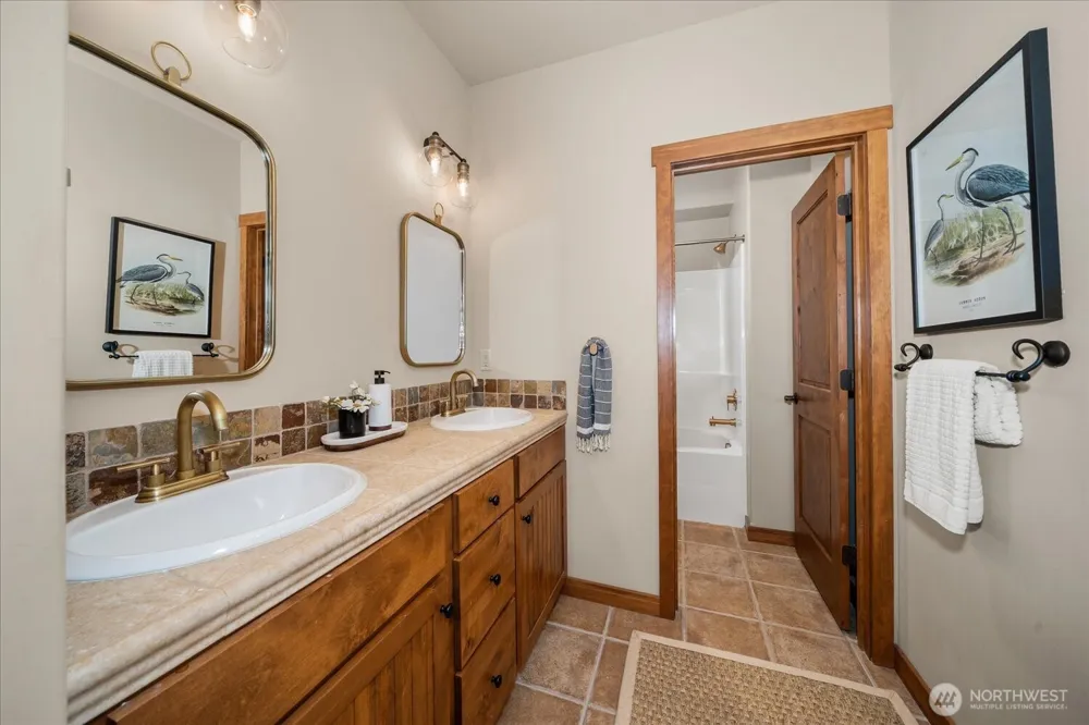 2415 Hangman Creek Lane Spokane, WA 99224