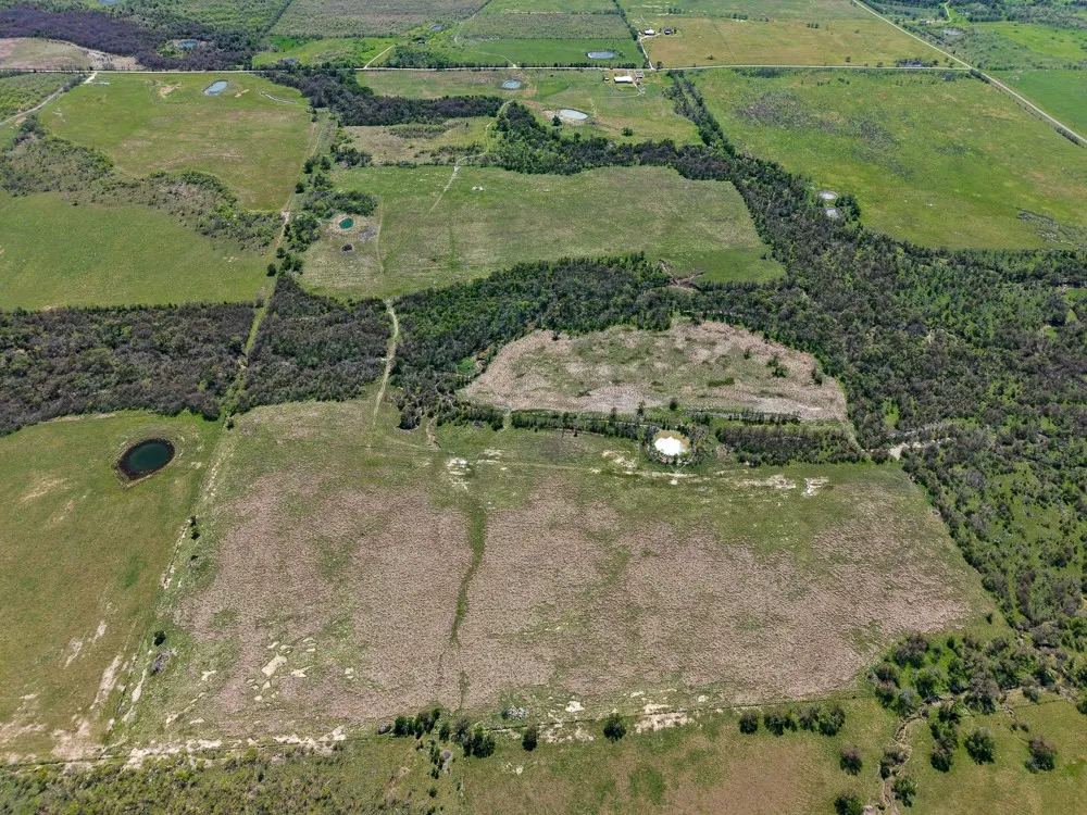 303 LCR 626 ROAD Groesbeck, TX 76642