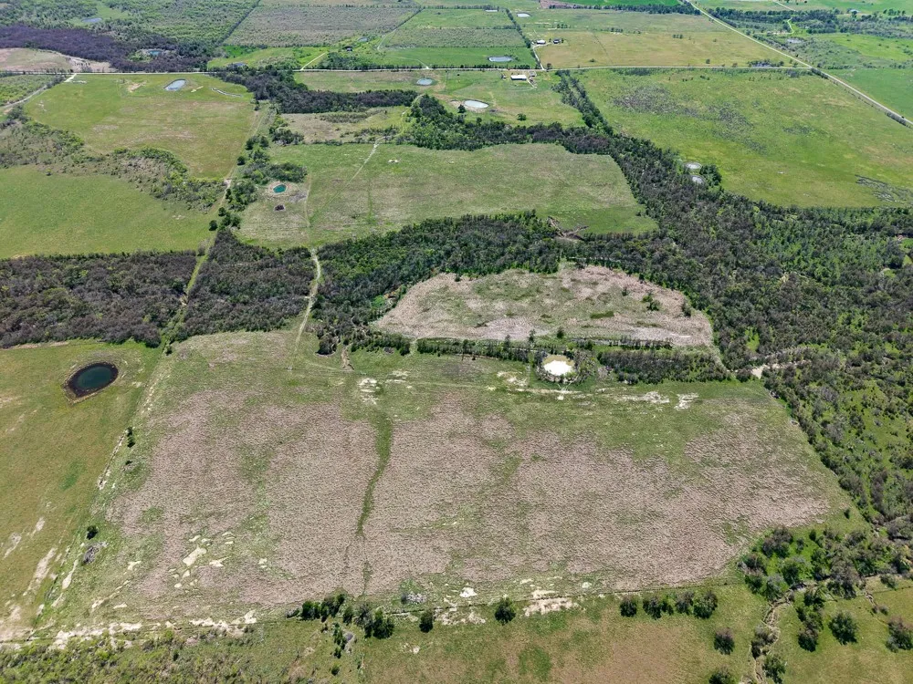 303 LCR 626 ROAD Groesbeck, TX 76642