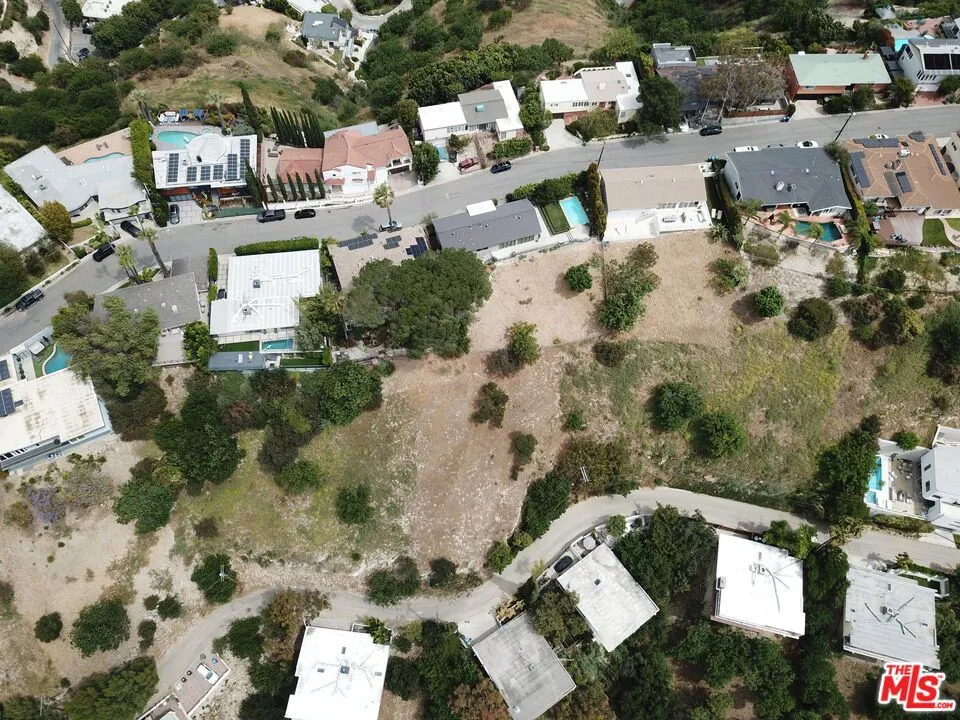 3800 Oakfield Drive Sherman Oaks, CA 91423