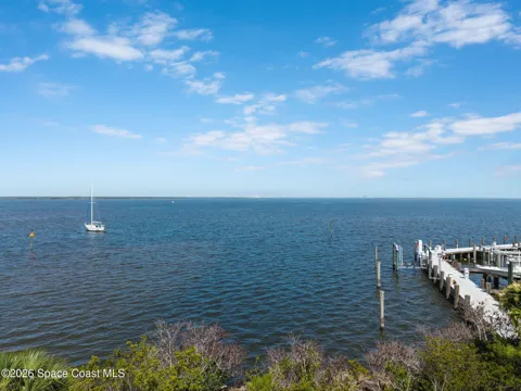 1 Indian River Avenue #201