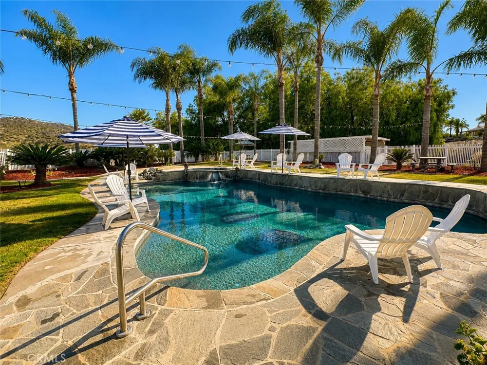 23841 Piedras Lake Mathews, CA 92570