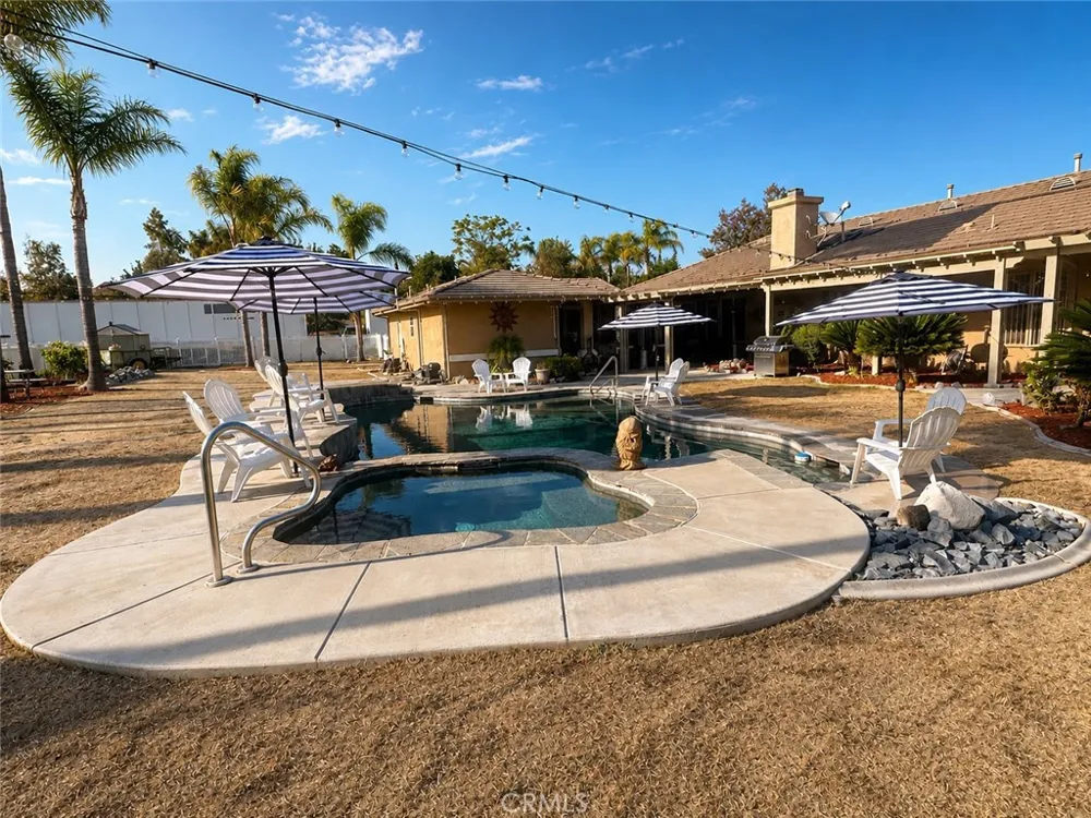 23841 Piedras Lake Mathews, CA 92570