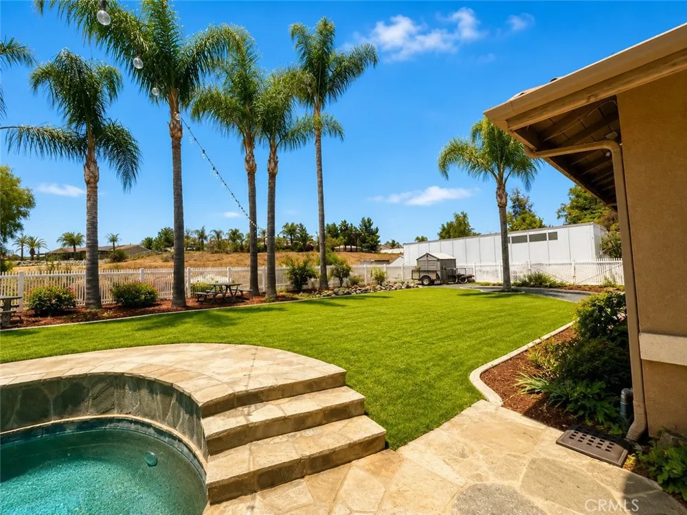 23841 Piedras Lake Mathews, CA 92570