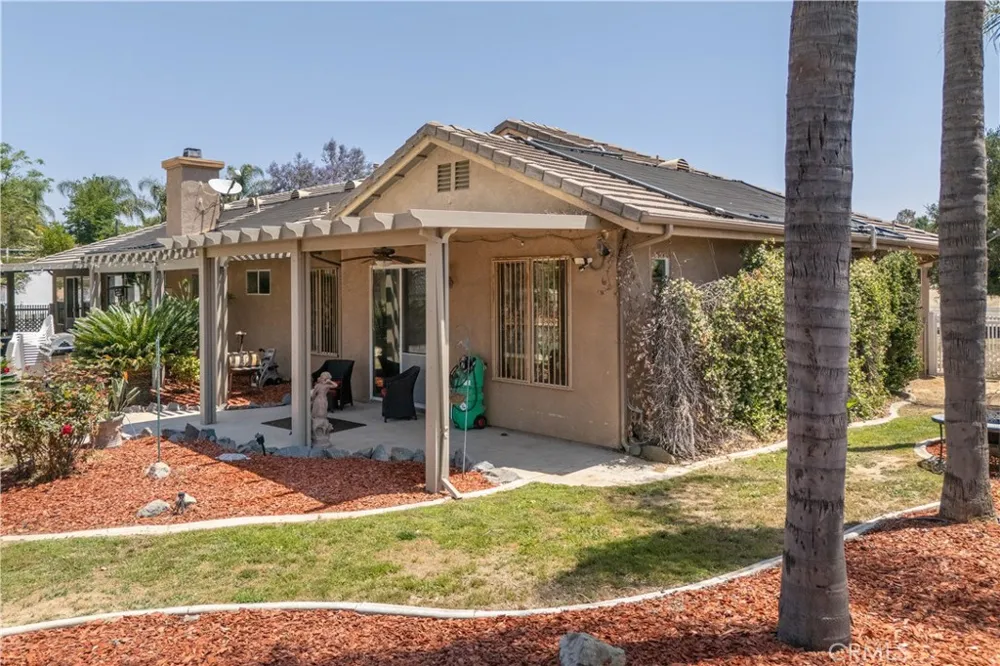 23841 Piedras Lake Mathews, CA 92570