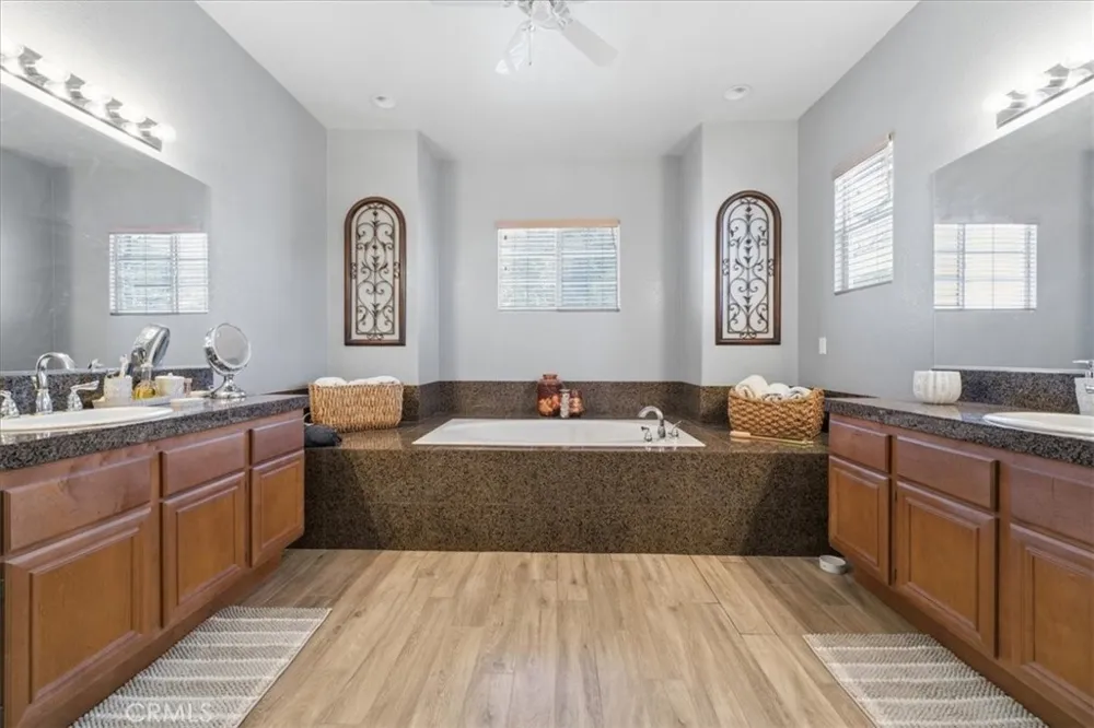23841 Piedras Lake Mathews, CA 92570