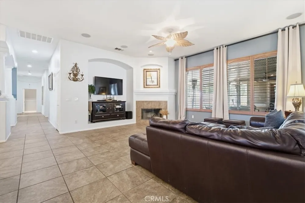23841 Piedras Lake Mathews, CA 92570