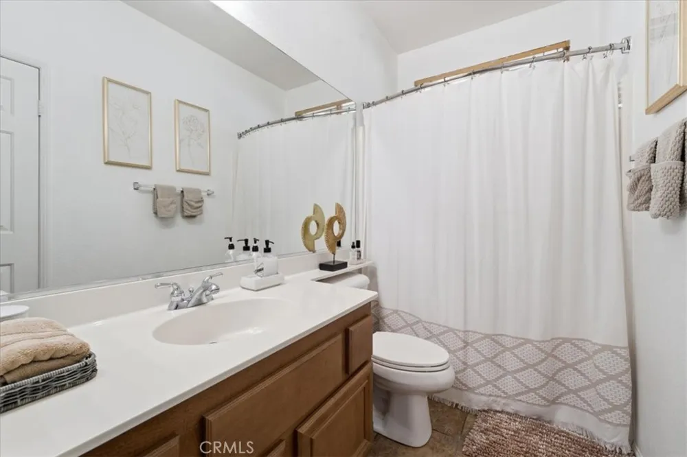23841 Piedras Lake Mathews, CA 92570