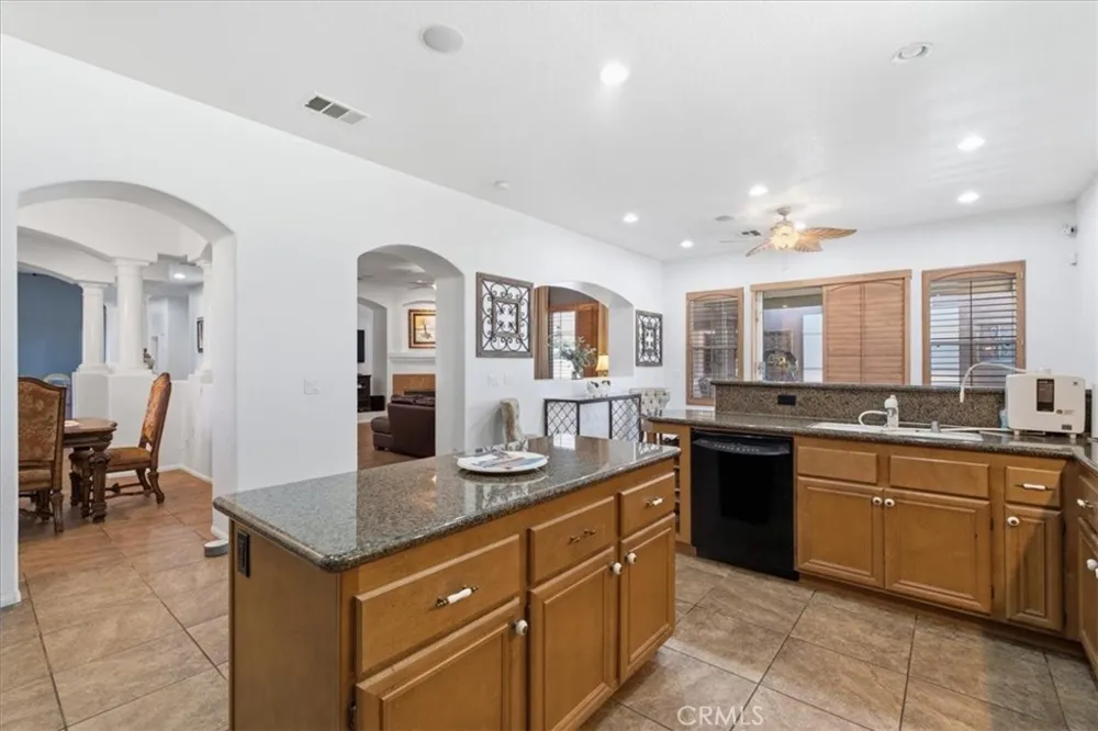 23841 Piedras Lake Mathews, CA 92570