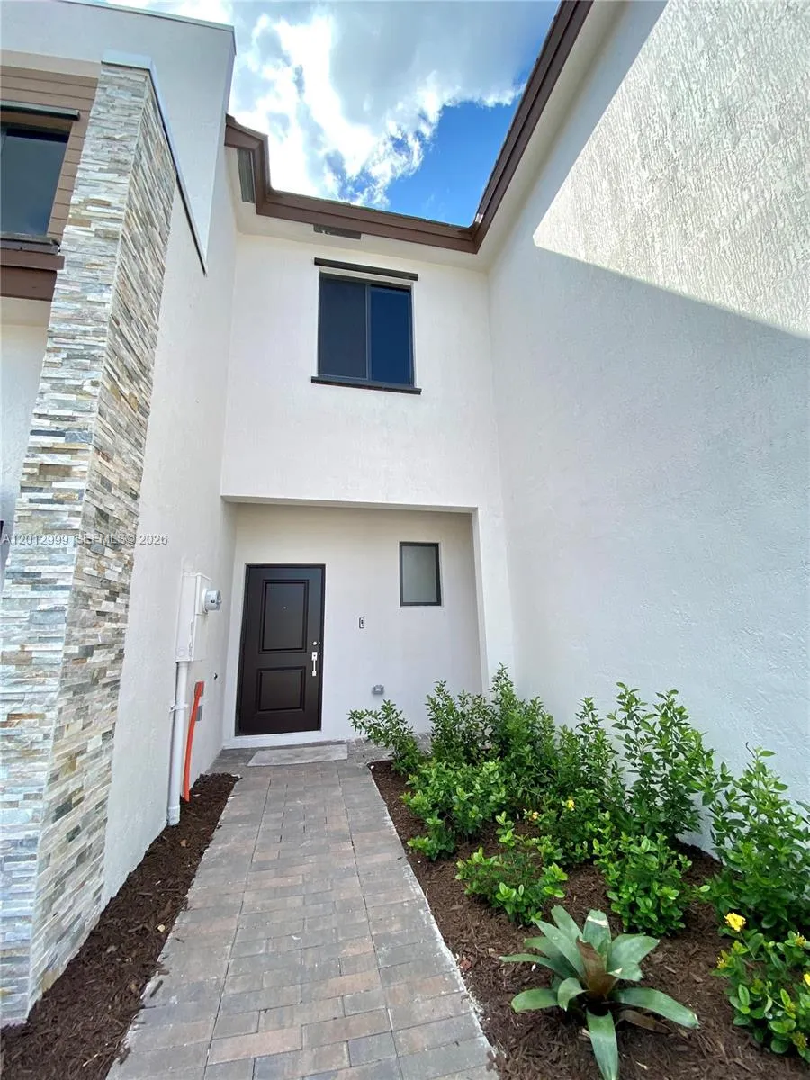 788 NE 208 Lane Miami Gardens, FL 33179