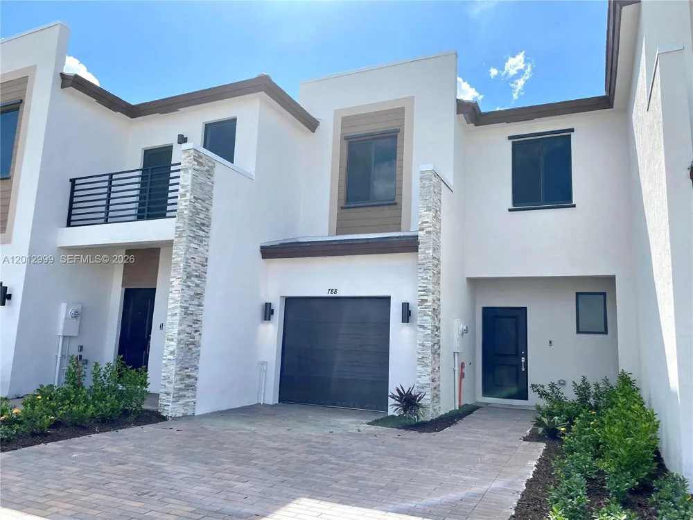 788 NE 208 Lane Miami Gardens, FL 33179