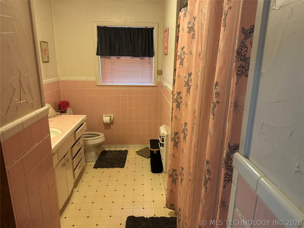707 W Creek Street Marietta, OK 73448