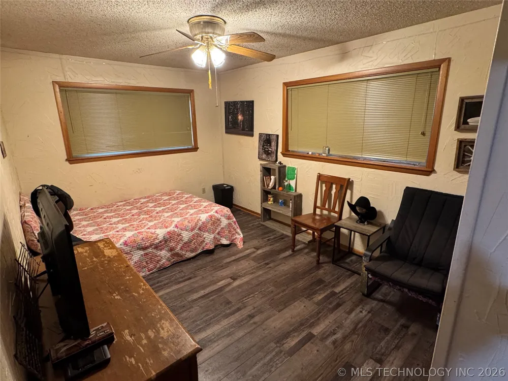 707 W Creek Street Marietta, OK 73448