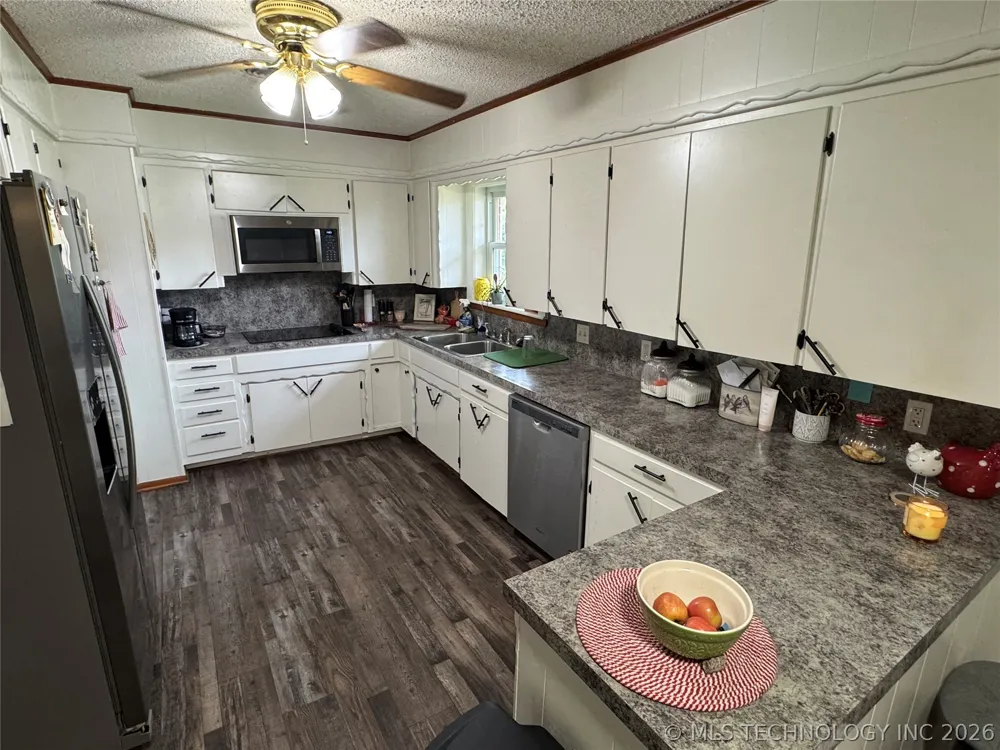 707 W Creek Street Marietta, OK 73448