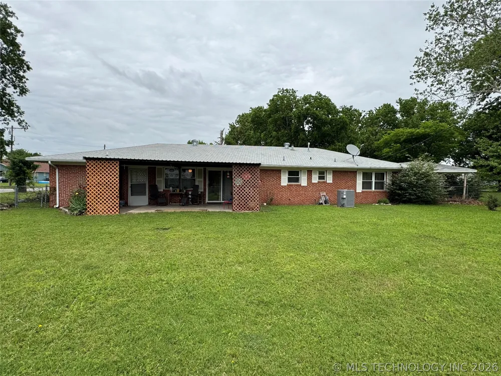 707 W Creek Street Marietta, OK 73448