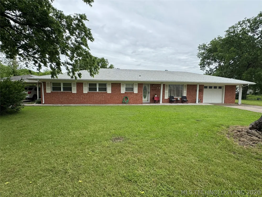 707 W Creek Street Marietta, OK 73448