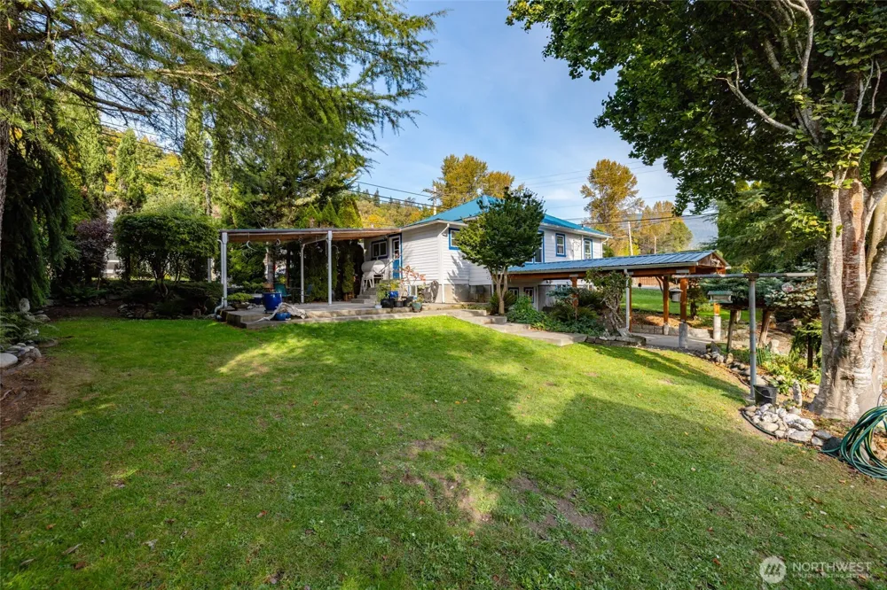 7362 N Superior Avenue Concrete, WA 98237