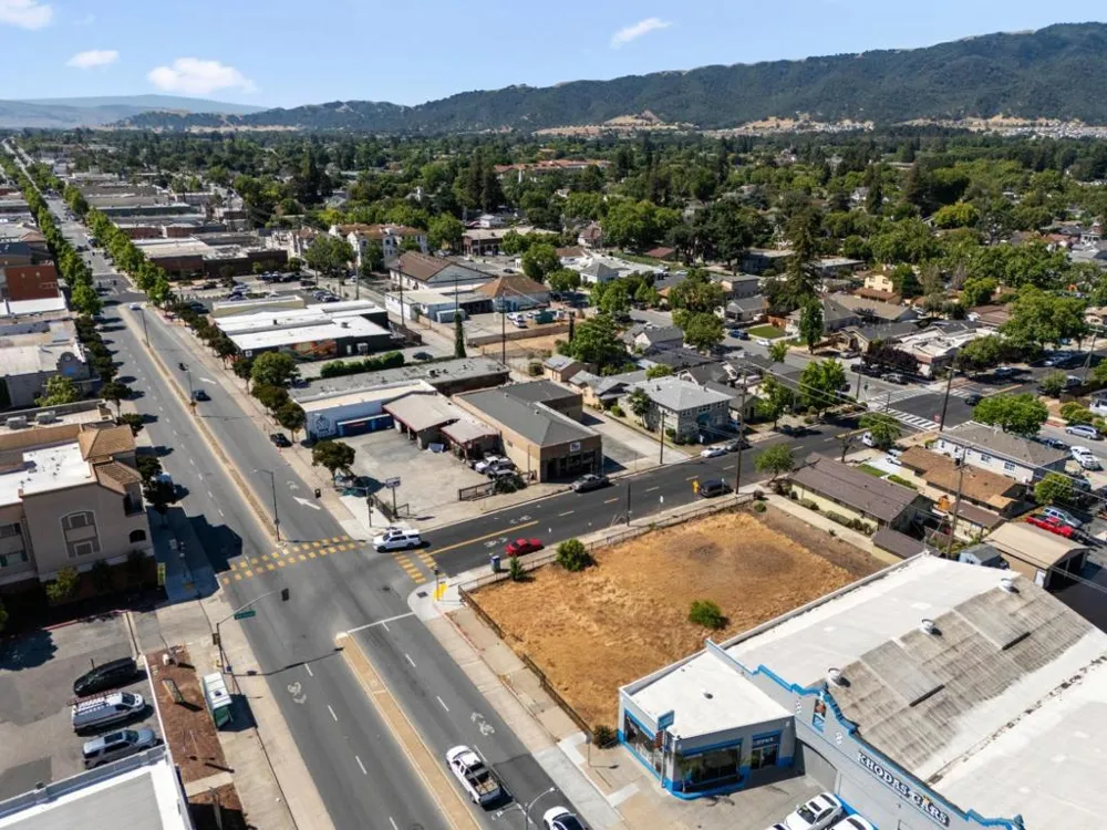 7711 Monterey Street Gilroy, CA 95020
