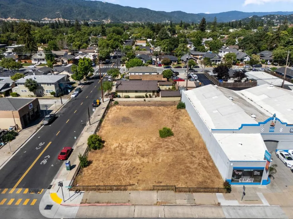7711 Monterey Street Gilroy, CA 95020