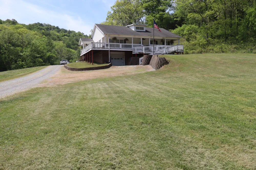 341 Pumpkin Hollow Rd Liberty, TN 37095