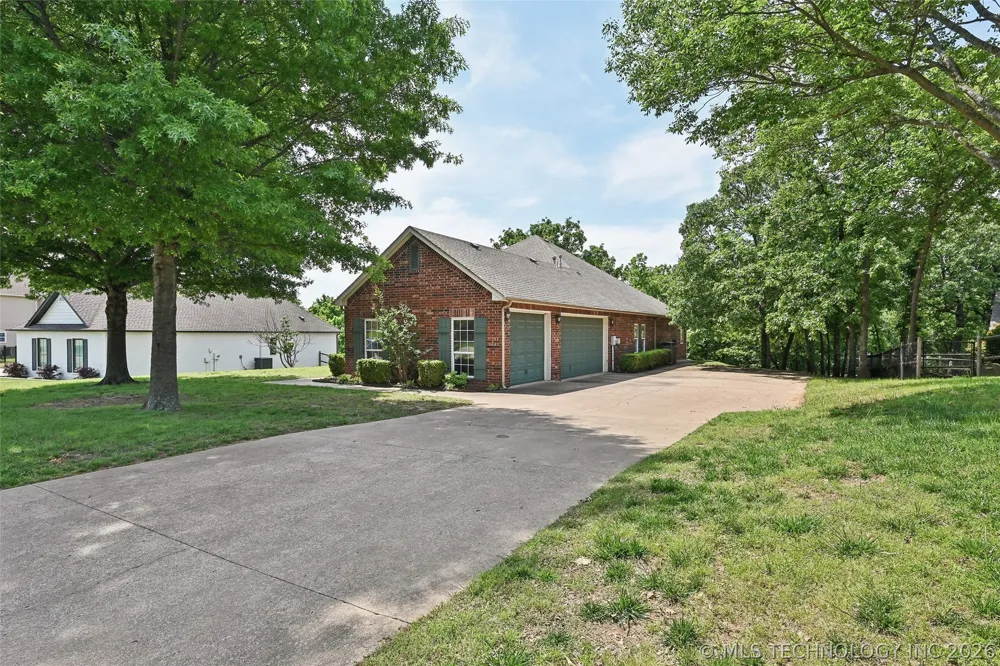 128 New Haven Street Catoosa, OK 74015