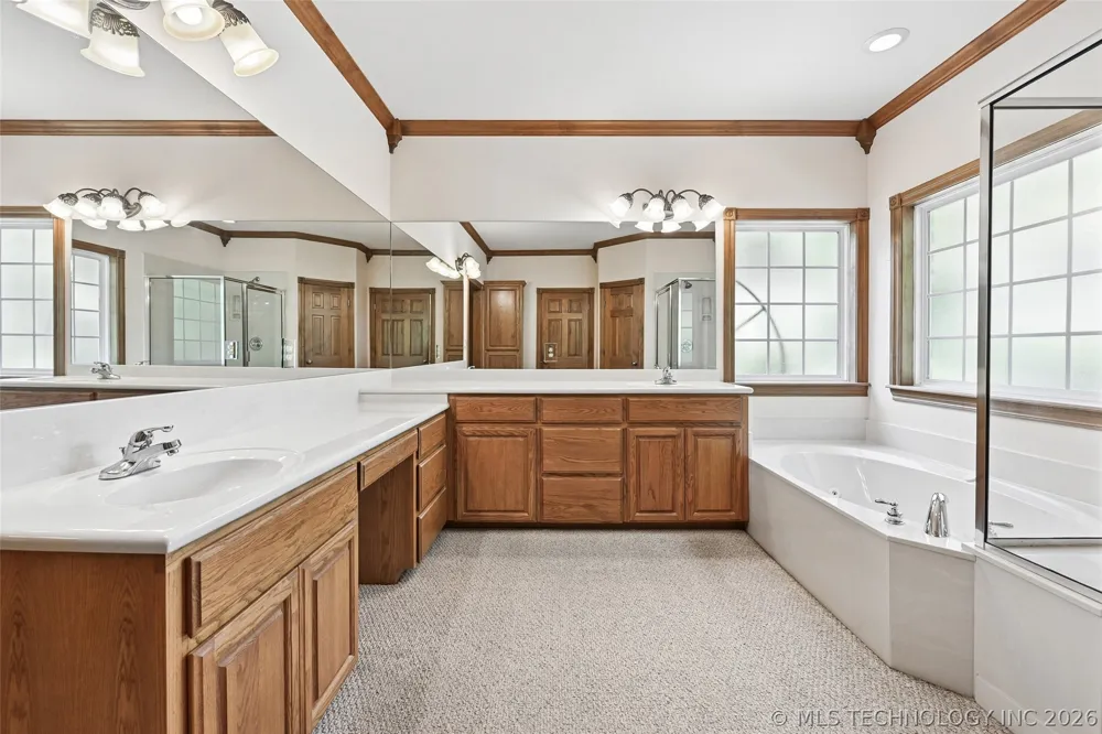128 New Haven Street Catoosa, OK 74015