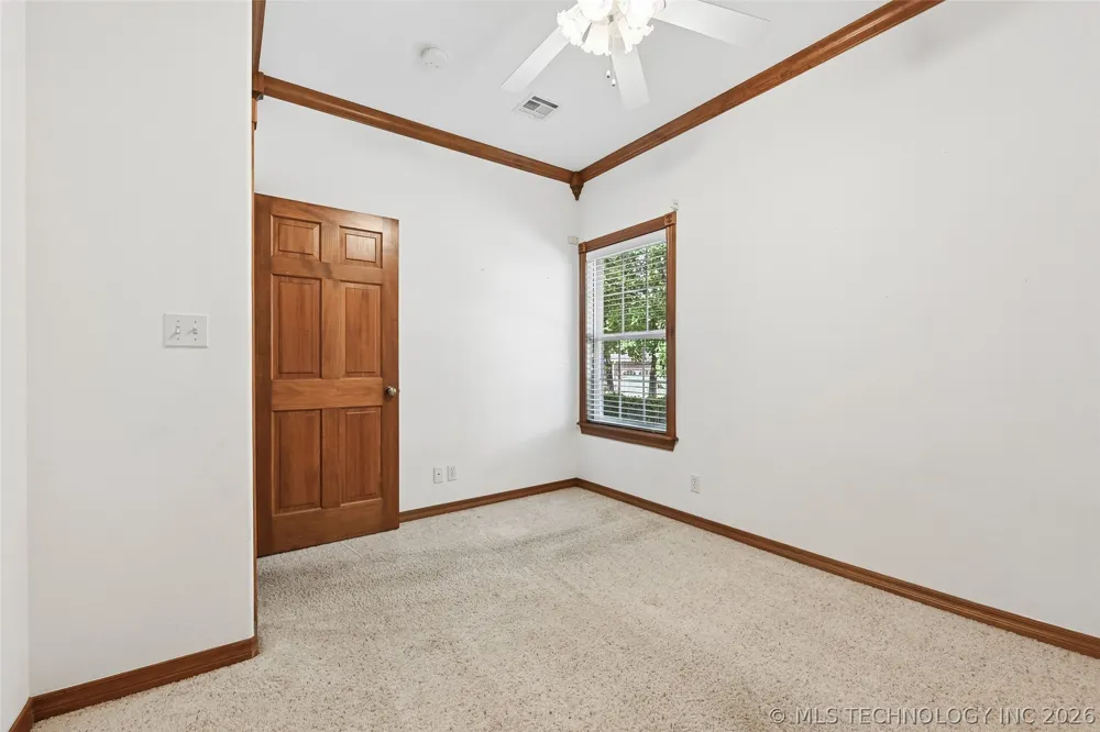 128 New Haven Street Catoosa, OK 74015