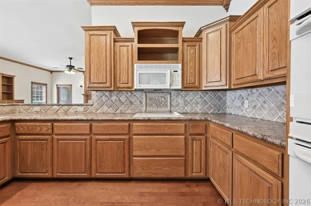 128 New Haven Street Catoosa, OK 74015