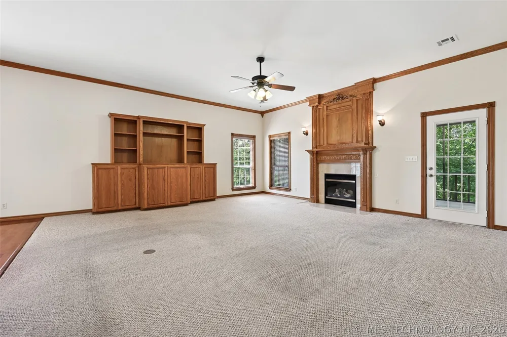 128 New Haven Street Catoosa, OK 74015