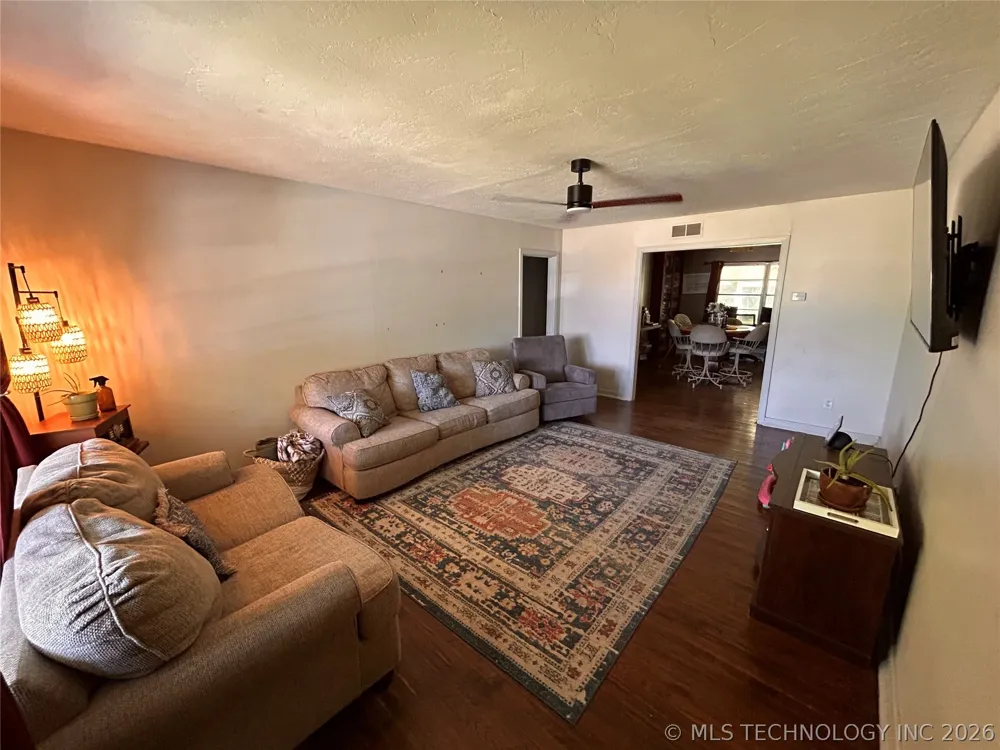 123 E 15th Ada, OK 74820