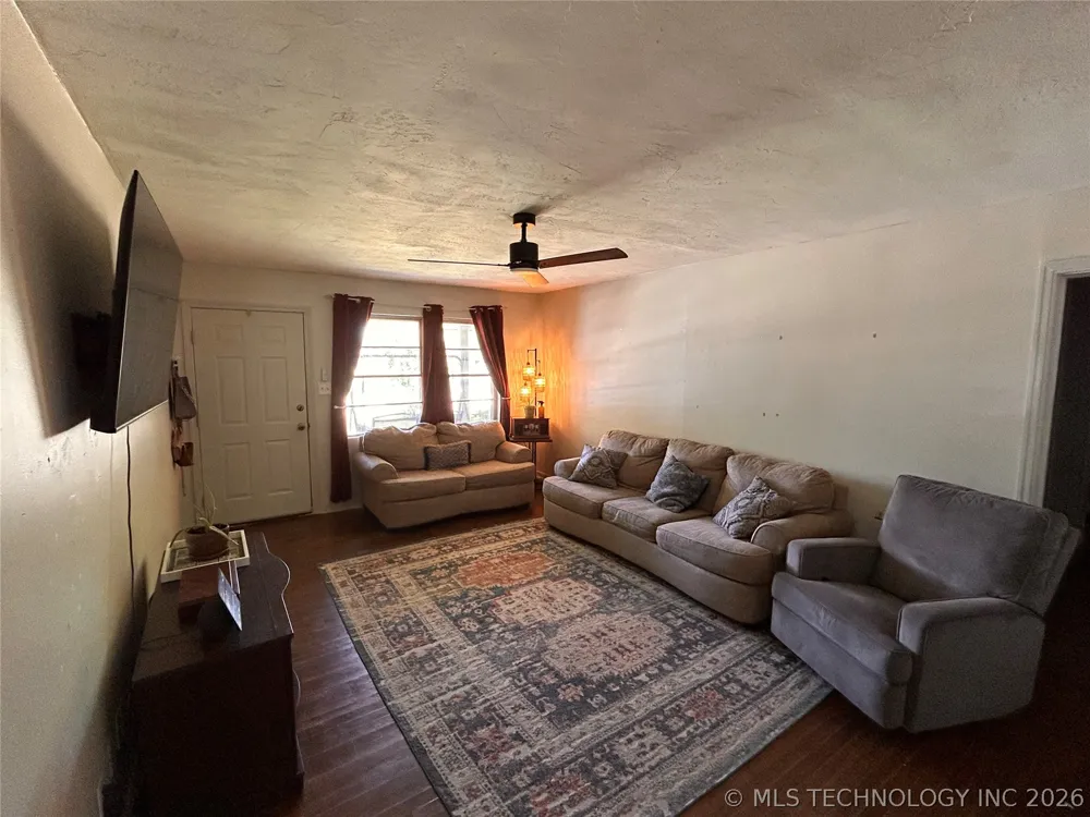 123 E 15th Ada, OK 74820