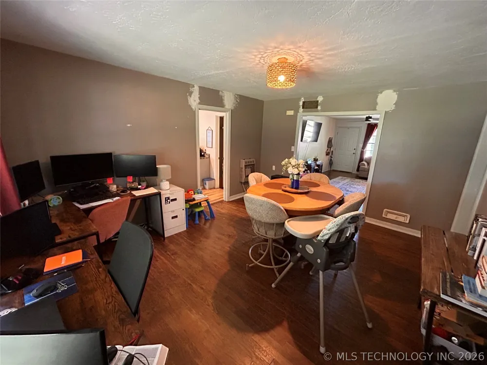 123 E 15th Ada, OK 74820