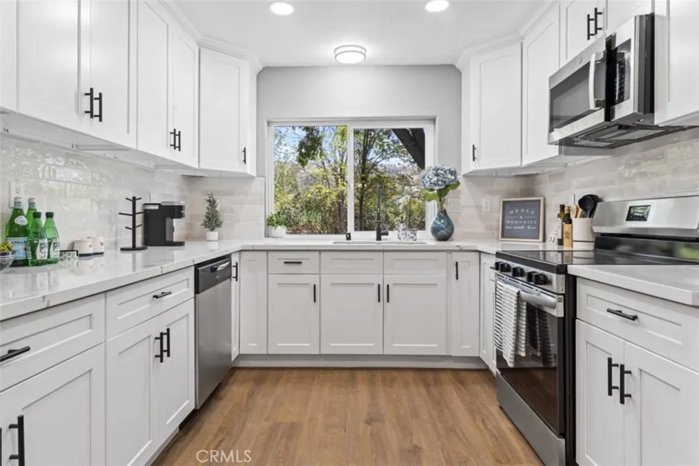27186 Sesame Hemet, CA 92544