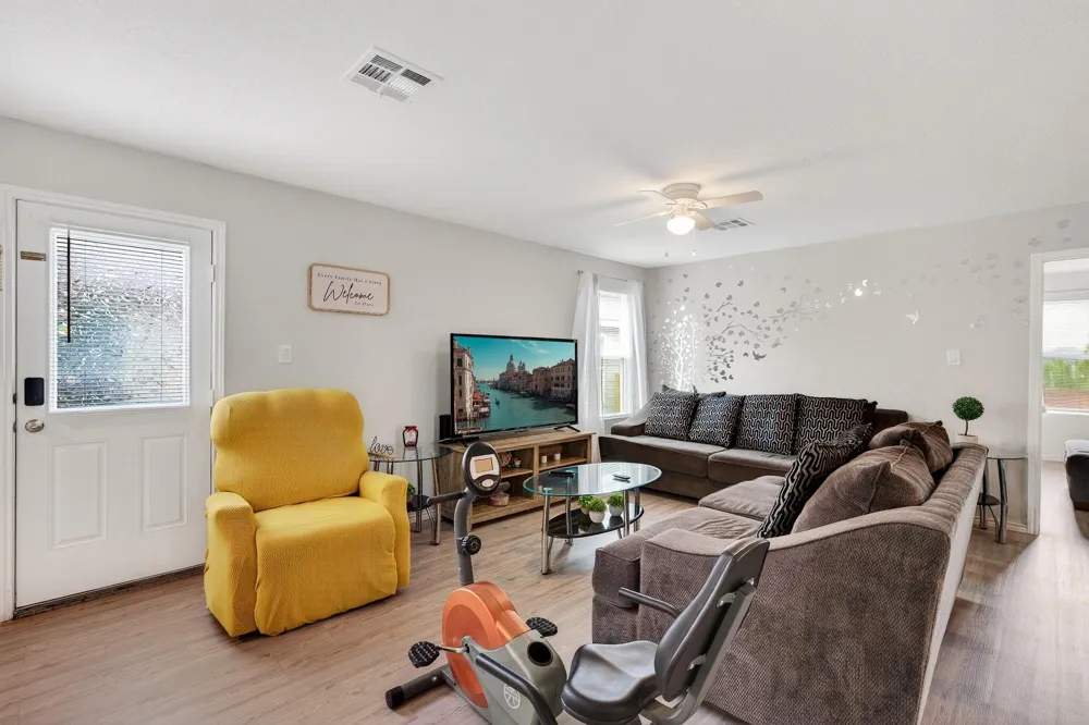 8111 Nube Medina San Antonio, TX 78252