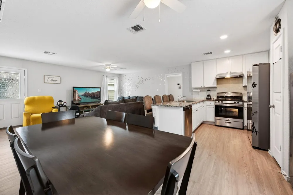 8111 Nube Medina San Antonio, TX 78252