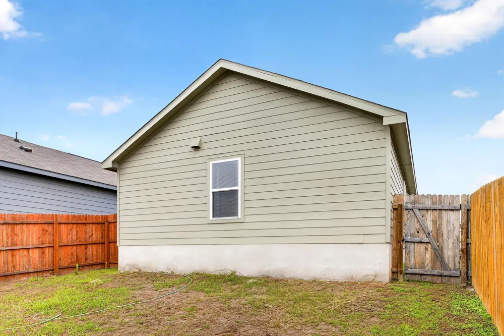 8111 Nube Medina San Antonio, TX 78252